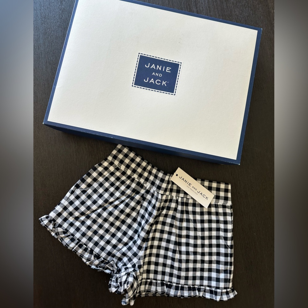Gingnam Pointe Shorts